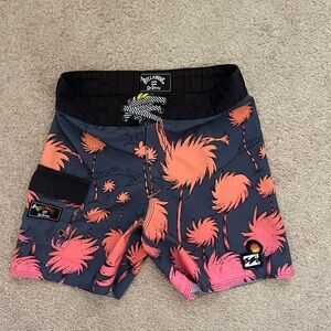 Boys Billabong x Dr. Seuss (Lorax) Boardshorts (4)